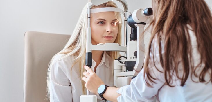 5 Symptoms You Need Laser Eye Surgery